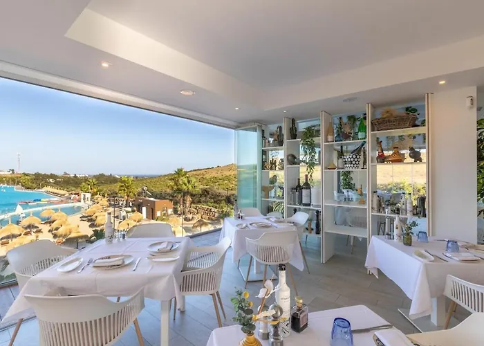 Al4-2017 - - Alcazaba Lagoon Estepona