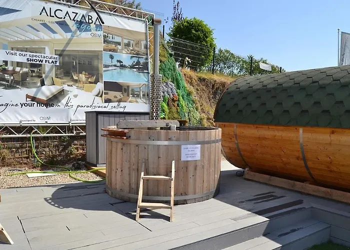 Al4-2017 - - Alcazaba Lagoon * Estepona